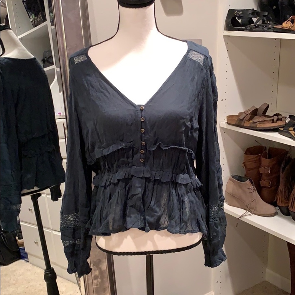 💕NWT💕 American Eagle LS blouse
